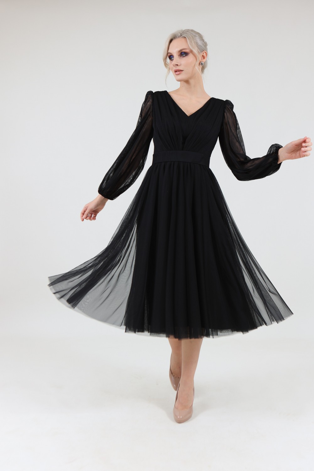 Непышное платье из фатина миди (Черное)      - фото